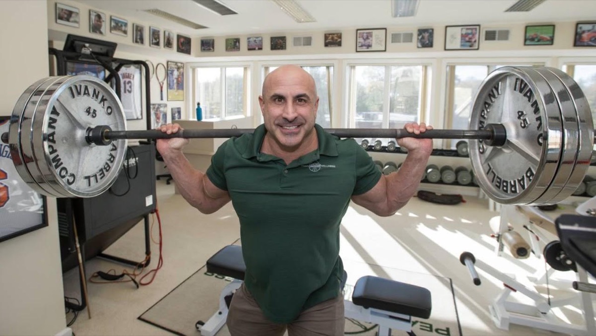 Power rack in a home gym